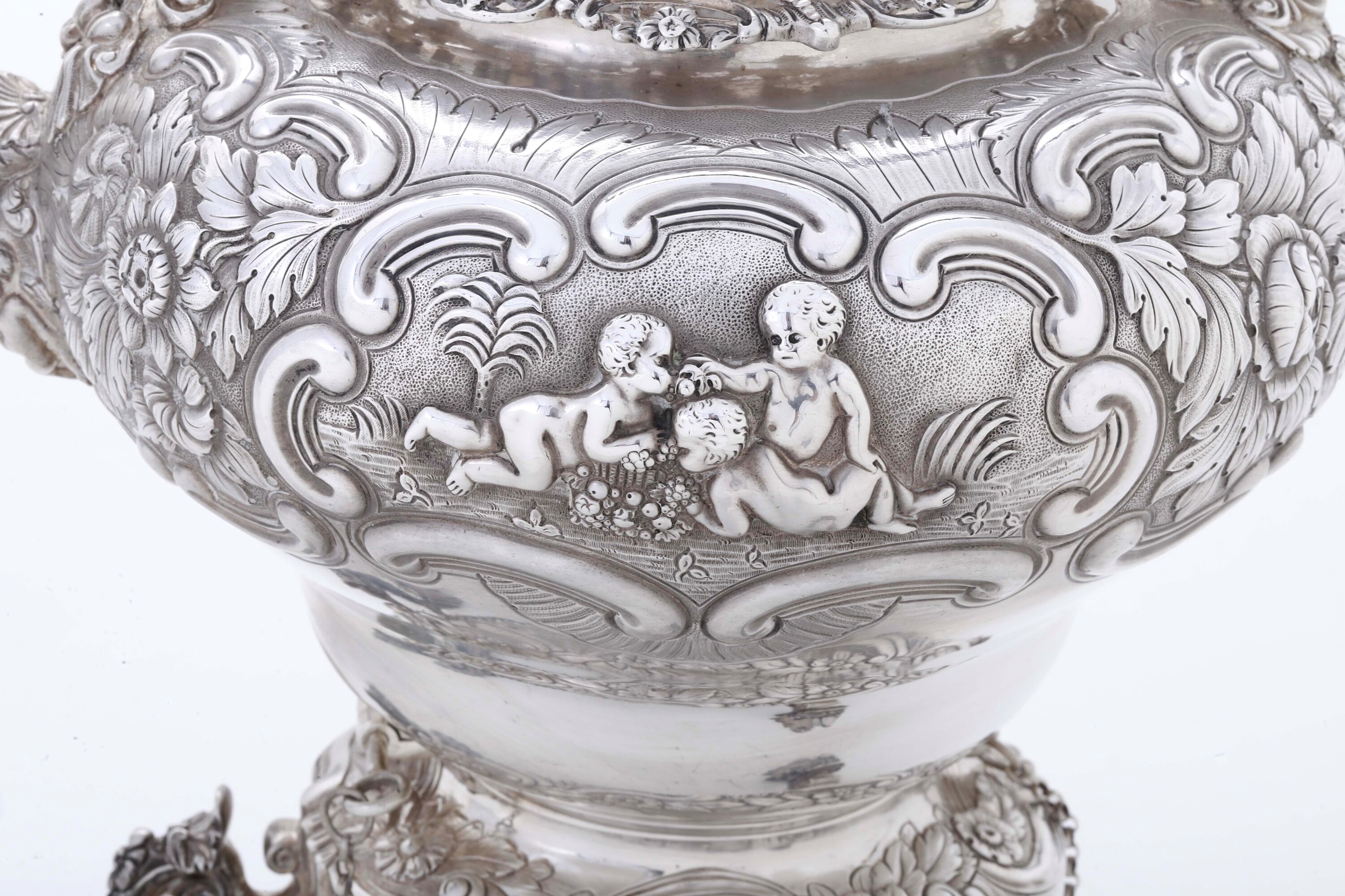 Tèiera, Londra 1817, argento fuso, sbalzato e cesellato