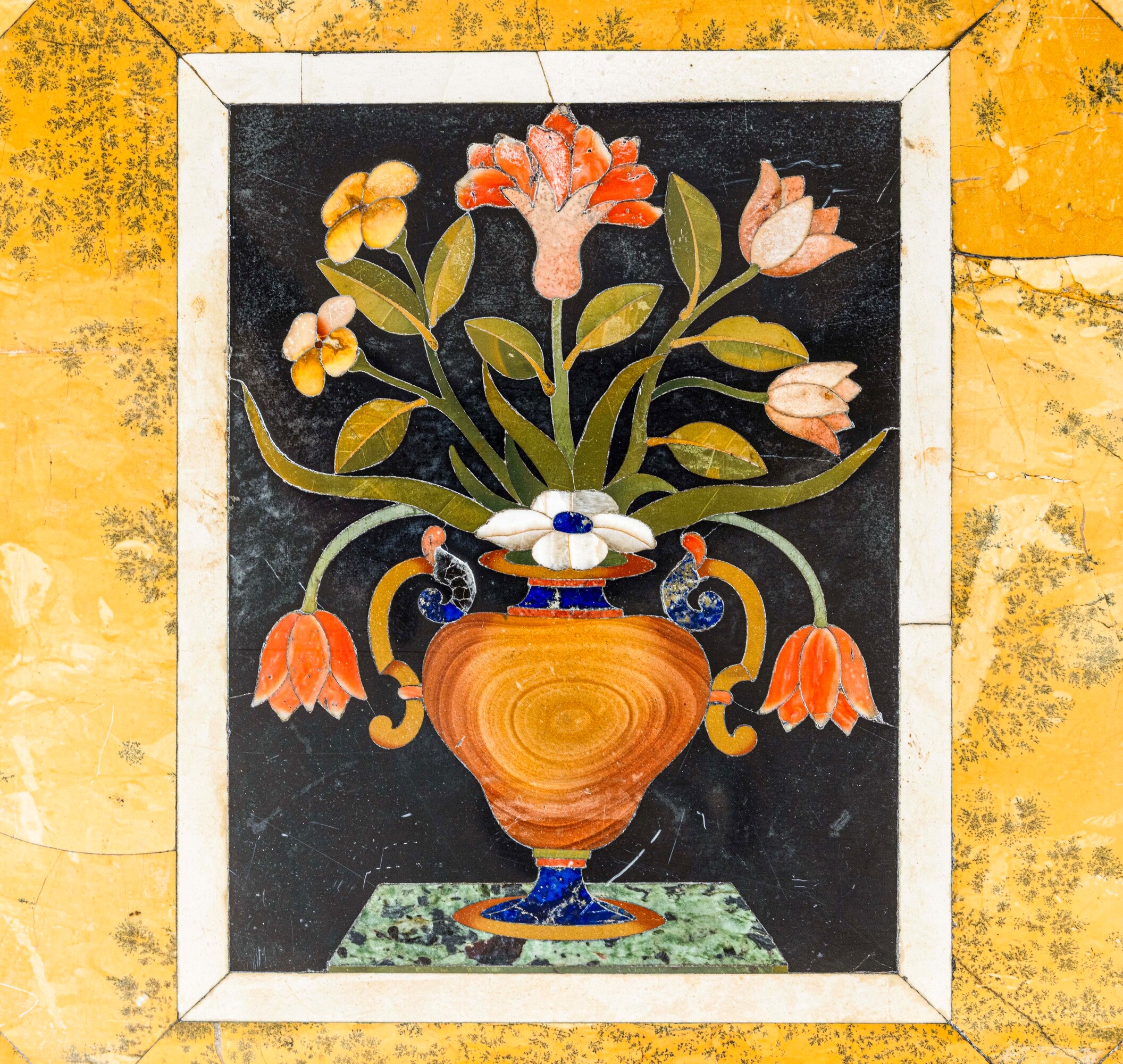 Coppia di piani in marmo con formelle in pietre dure e tenere. Galleria dei Lavori Granducale, Fi...