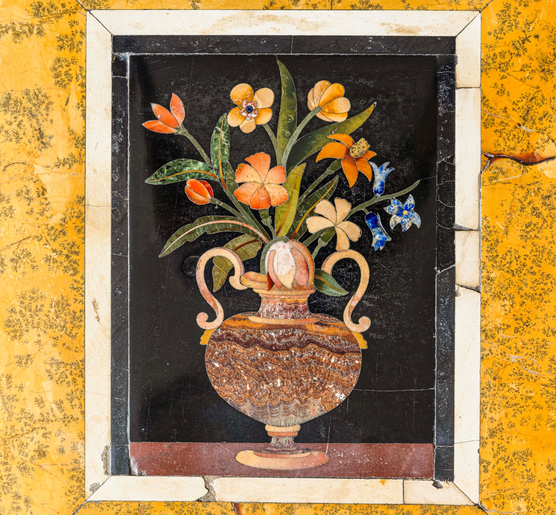 Coppia di piani in marmo con formelle in pietre dure e tenere. Galleria dei Lavori Granducale, Fi...