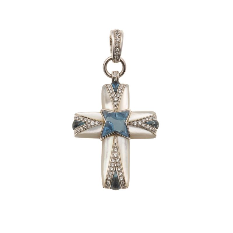 Diamond, topaz, mother-of-pearl and gold pendent  - Auction Jewels - Cambi Casa d'Aste