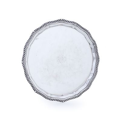 Mappin & Webb, Salver in Sheffield, 1916, argento fuso e sagomato
