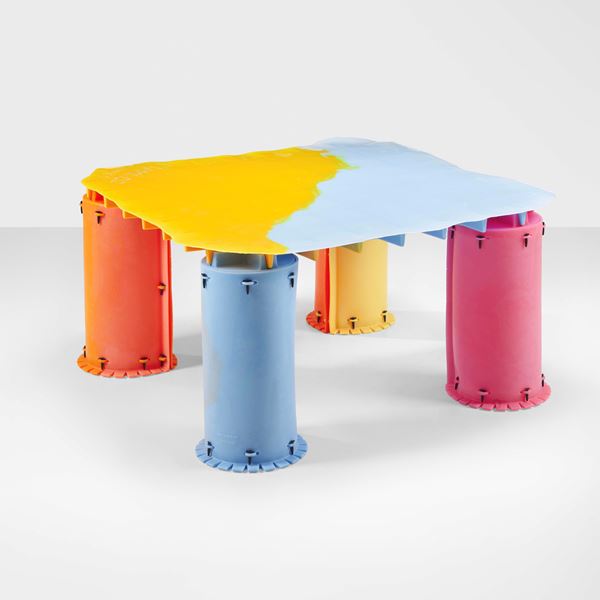 Gaetano Pesce - Tavolo basso della serie Nobody’s Perfect.