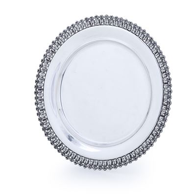 Piatto in argento fuso e sagomato, argenteria italiana del XX secolo