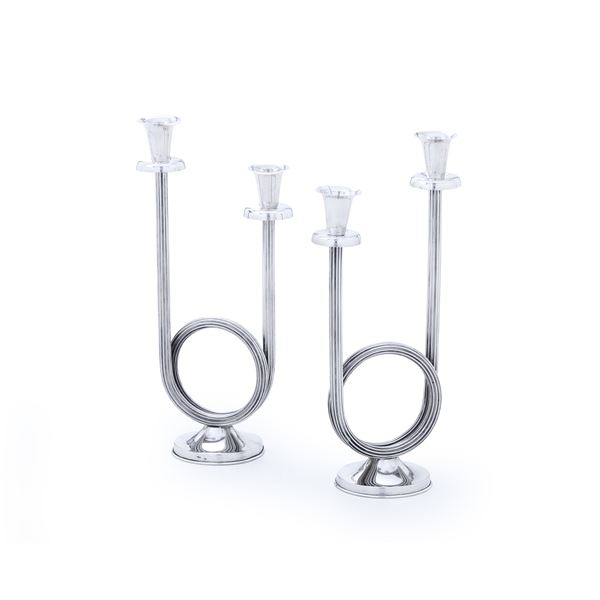 Coppia di candelabri. Argenteria italiana del XX secolo, argentiere Castaudi & Gautero, Vercelli