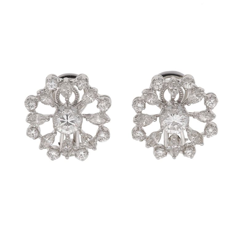 Pair of diamond and gold earrings  - Auction Fine Jewellery - Cambi Casa d'Aste