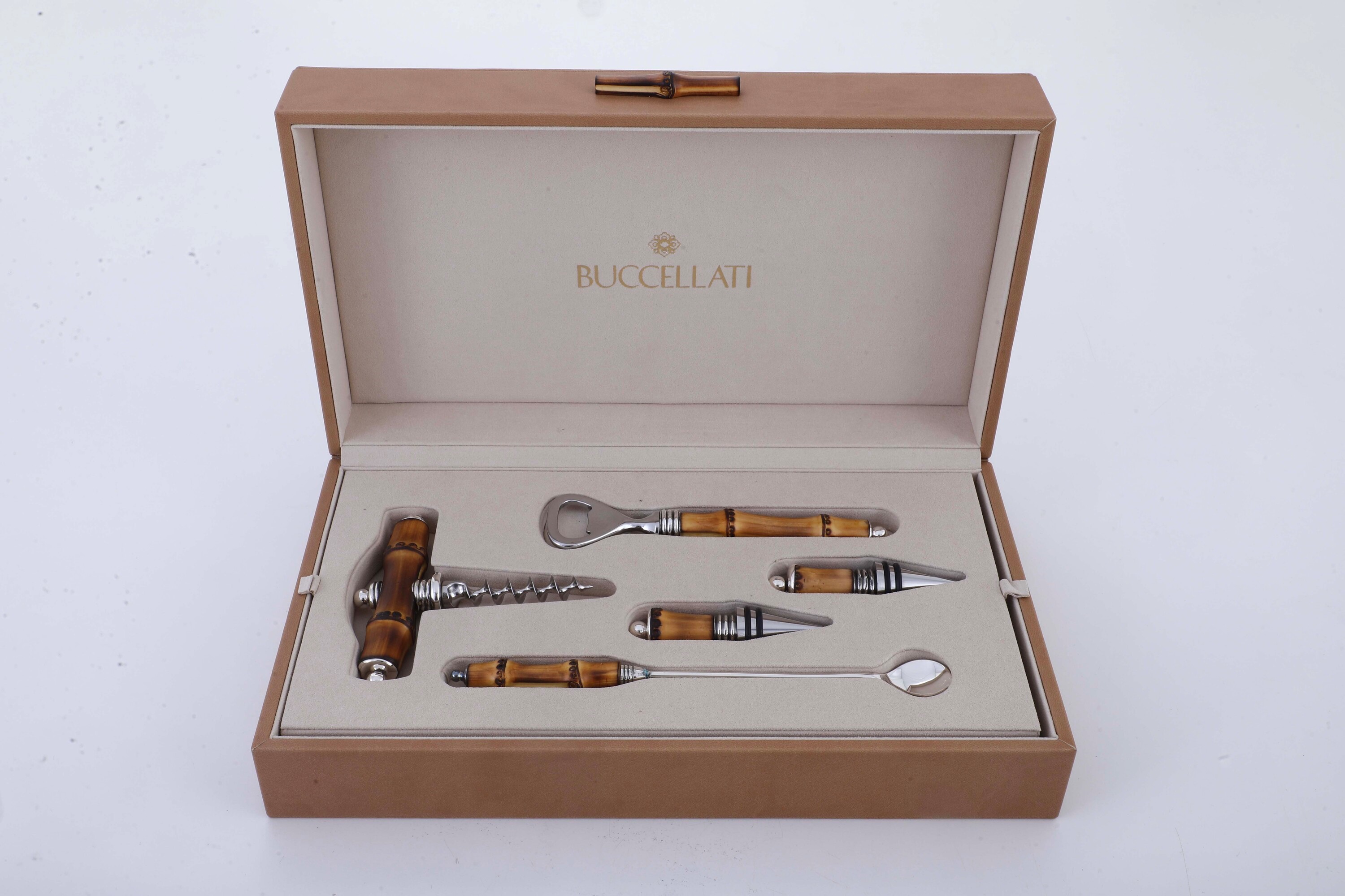 Maison Gianmaria Buccellati, Set Bar Tahiti, argento 925 e altri materiali, XXI secolo