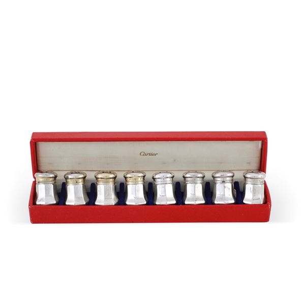 Set di otto segnaposti a saliera. Maison Cartier, Francia, XXI secolo