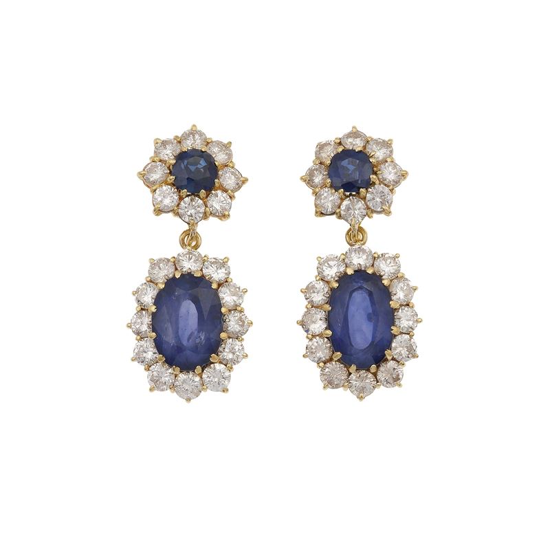 Pair of sapphire, diamond and gold earrings. The pendents can be removed  - Auction Fine Jewellery - Cambi Casa d'Aste
