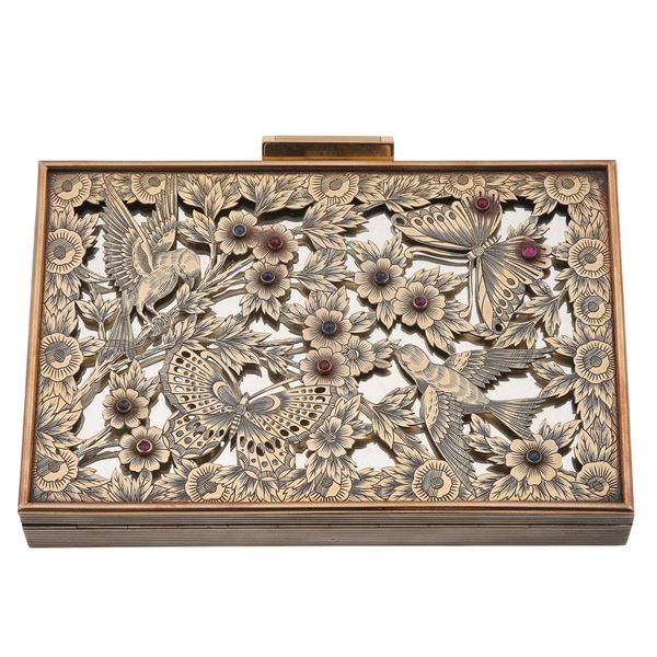 Jewelled mixed "argent/or" minaudière. Signed and numbered Boucheron, Paris n. 87501 and 82937. Comb missing