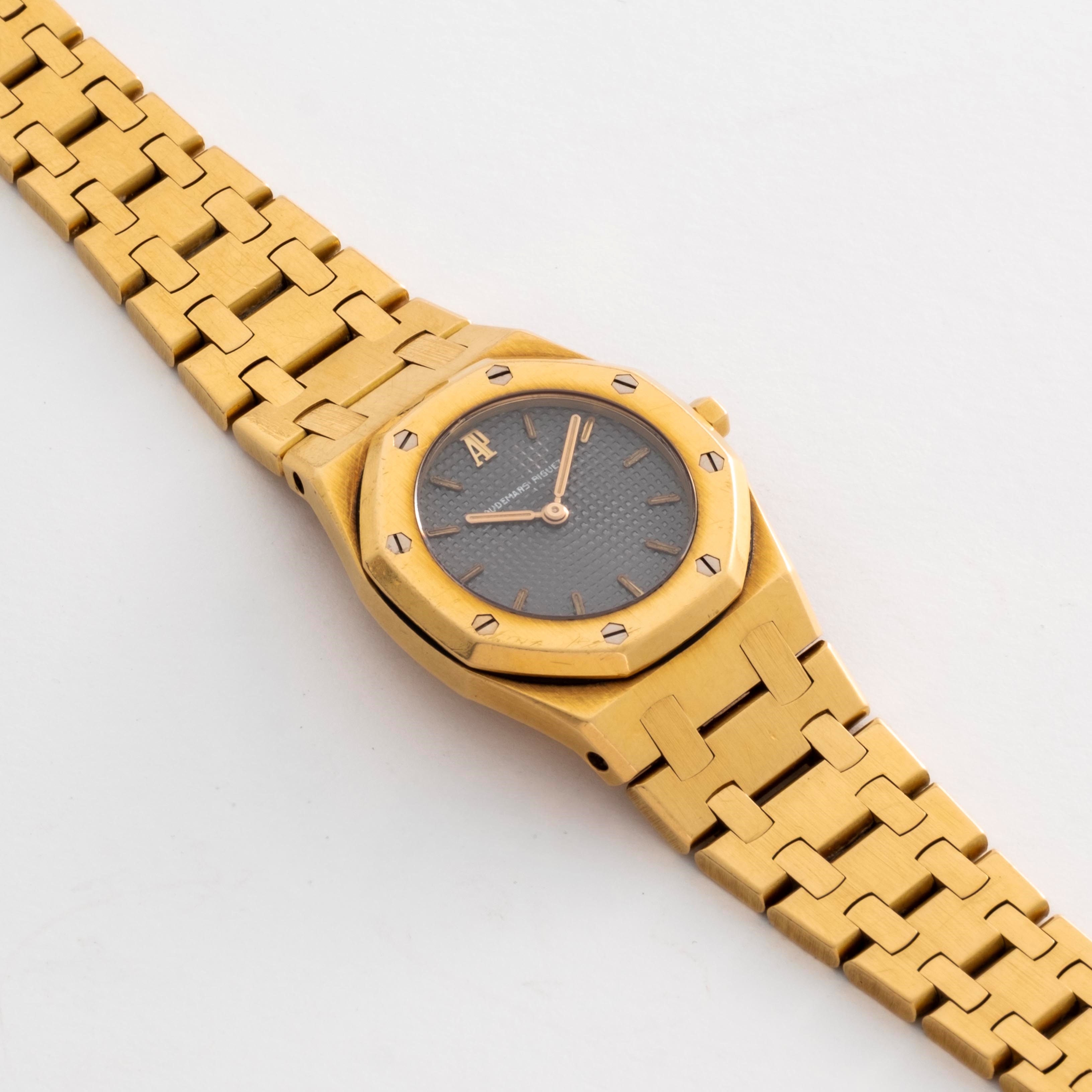 Audemars Piguet - Royal Oak Lady ref. 6007BA, oro giallo 18k, quarzo, quadrante grigio Tapisserie