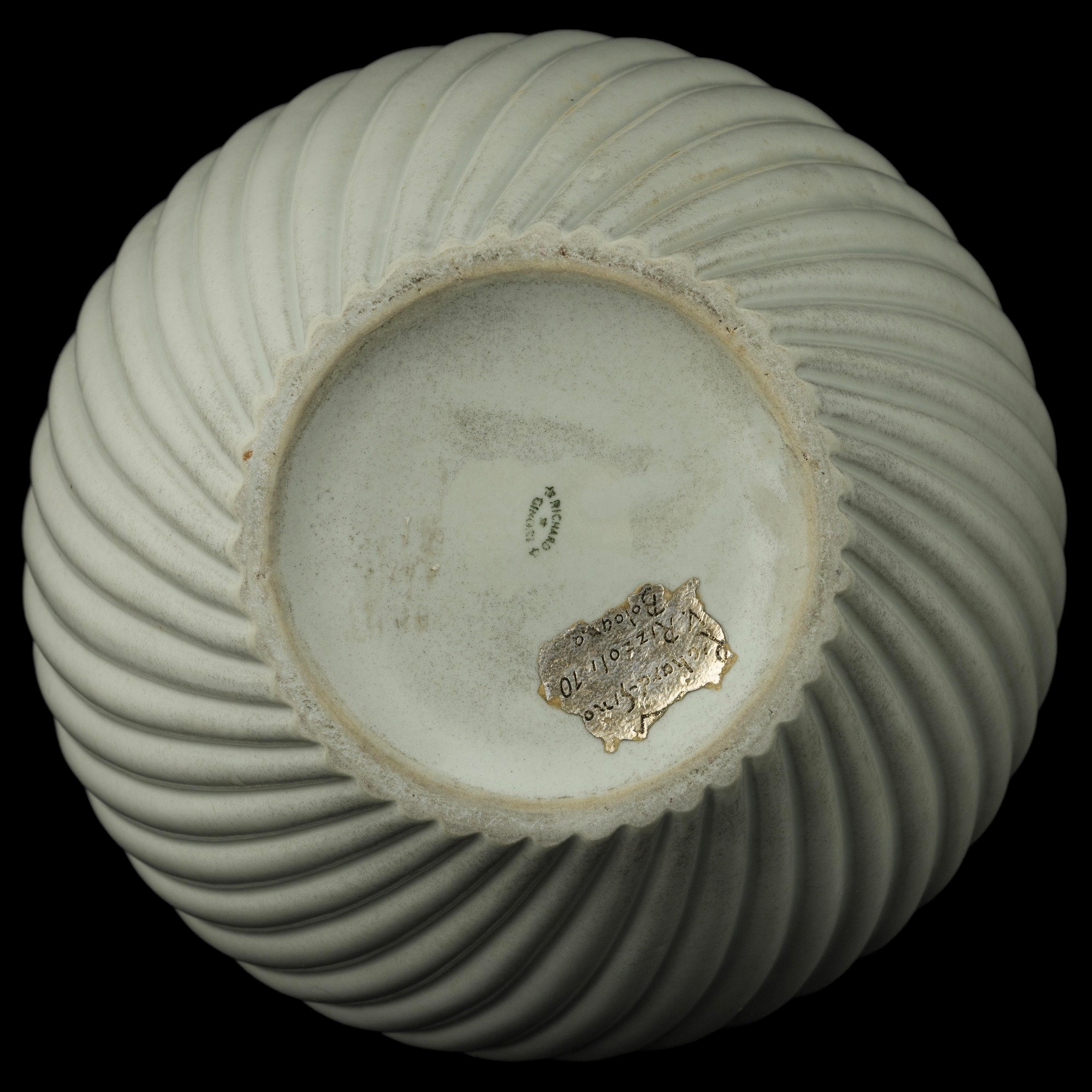 Giovanni Gariboldi - Vaso a balaustro in porcellana a smalto celadon