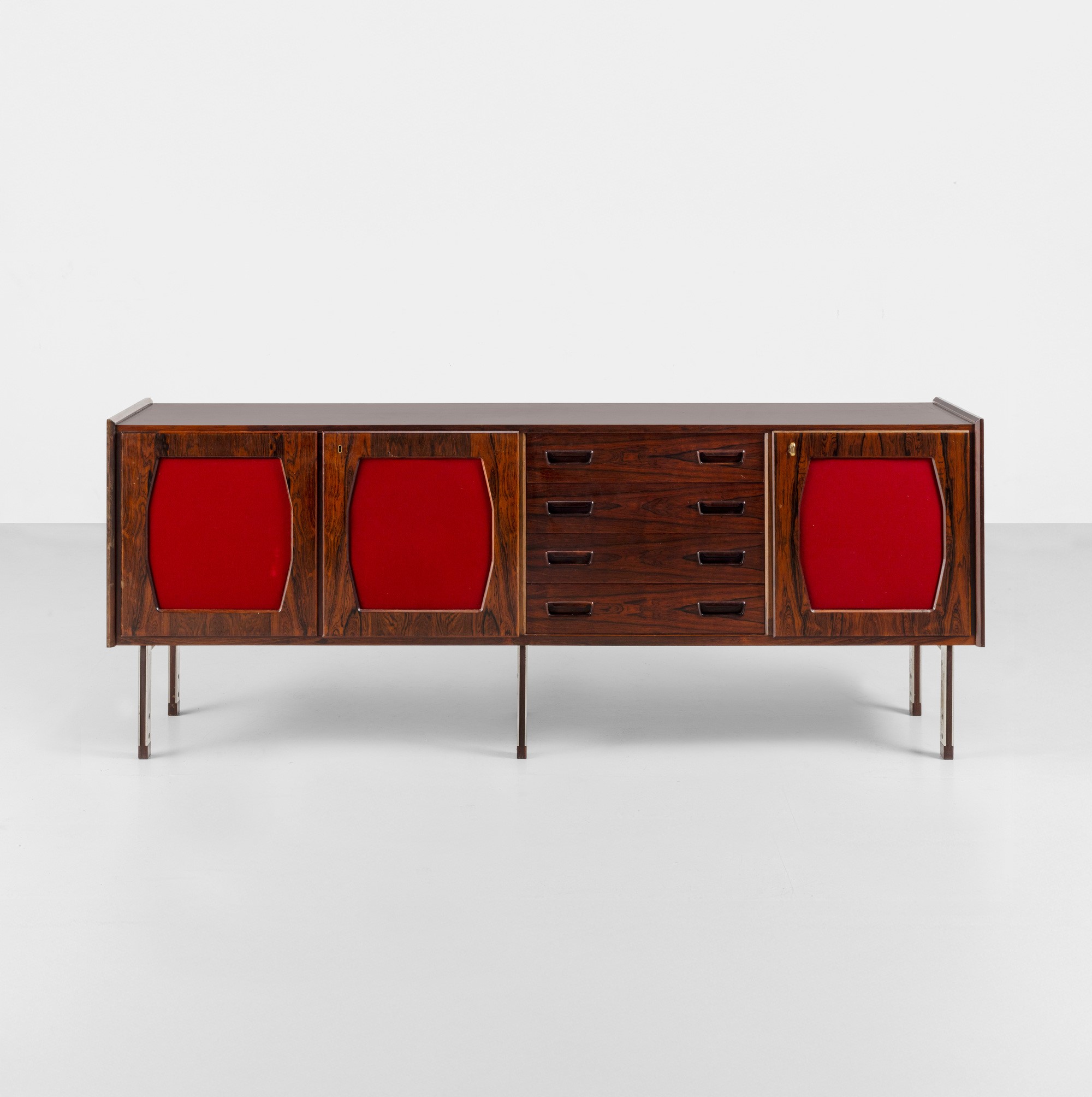 Mobile contenitore, struttura in legno con sostegni e rivestimento in tessuto (Italia, ca. 1960)
