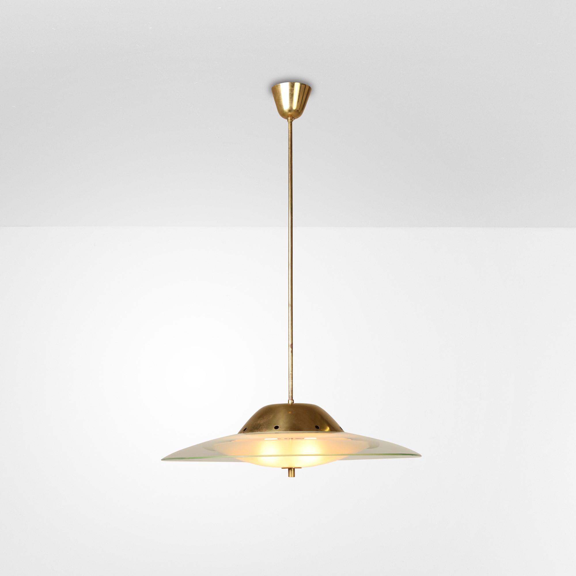 Pietro Chiesa - Lampada a sospensione in ottone e cristallo curvato