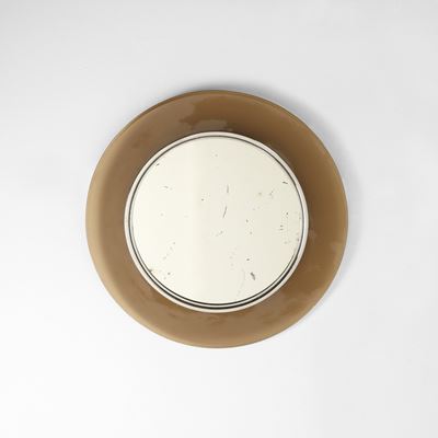 Specchio mod. 1669, cornice in cristallo colorato e profilo in ottone
