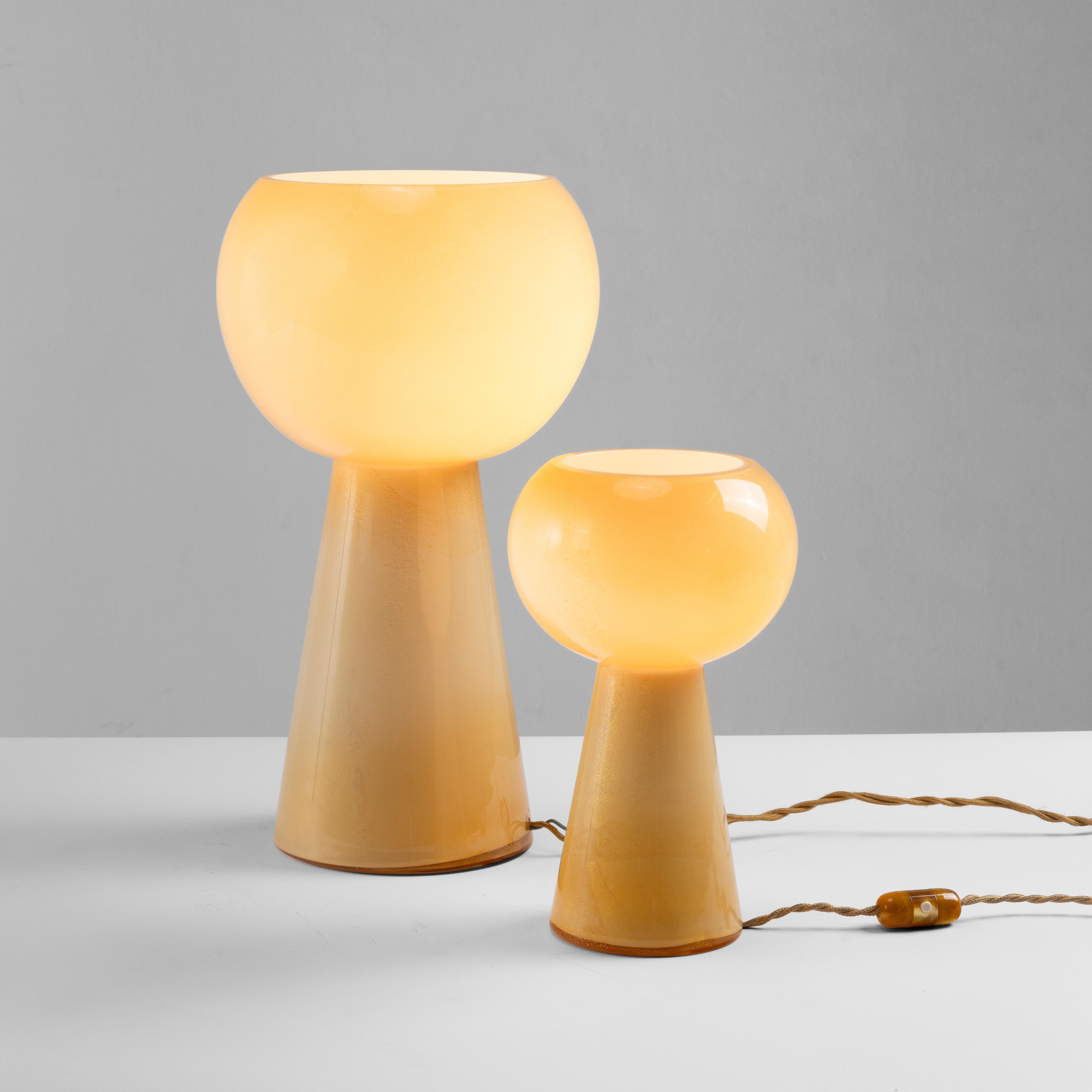Leucos - Lampada da tavolo in vetro di Murano con applicazioni in foglia oro