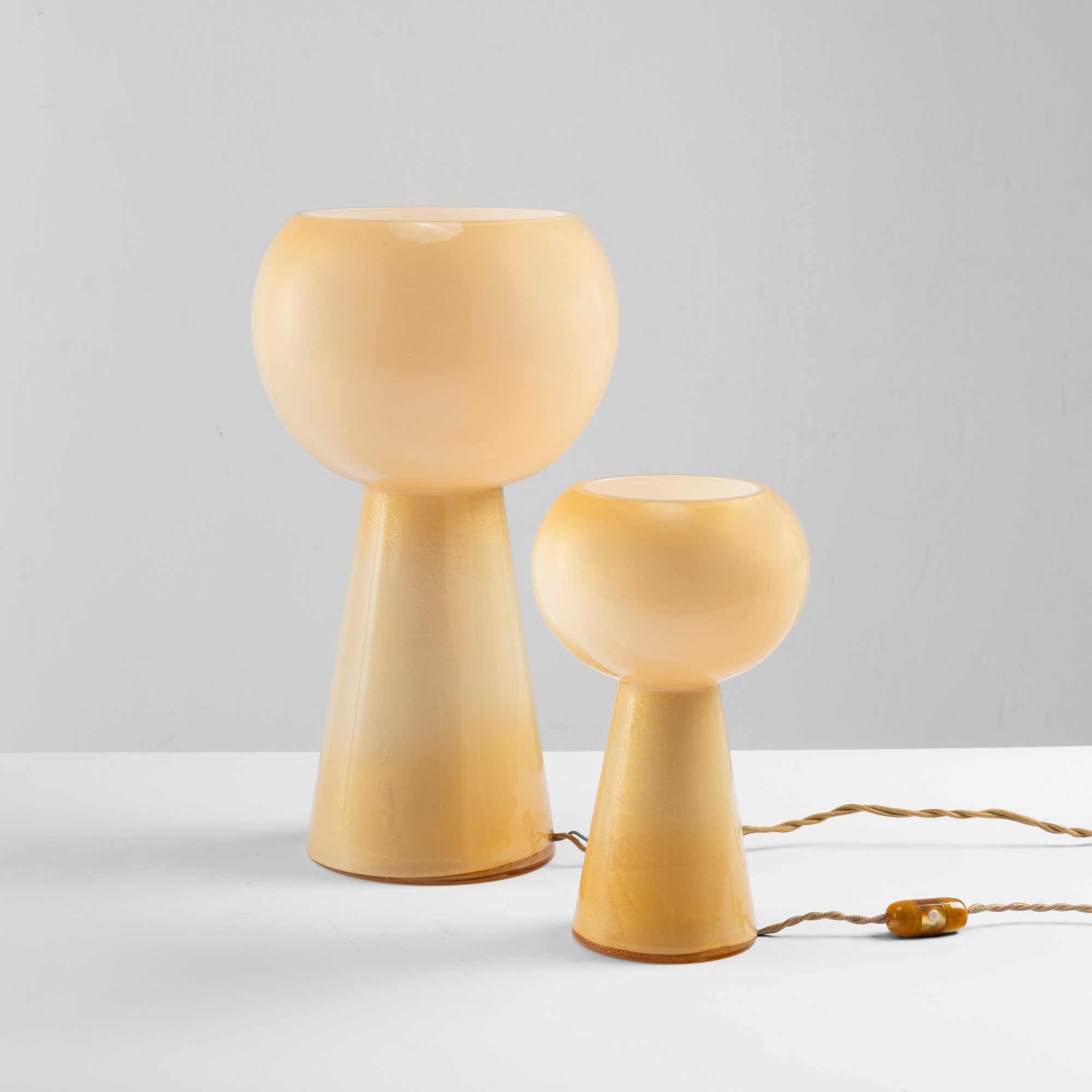 Leucos - Lampada da tavolo in vetro di Murano con applicazioni in foglia oro