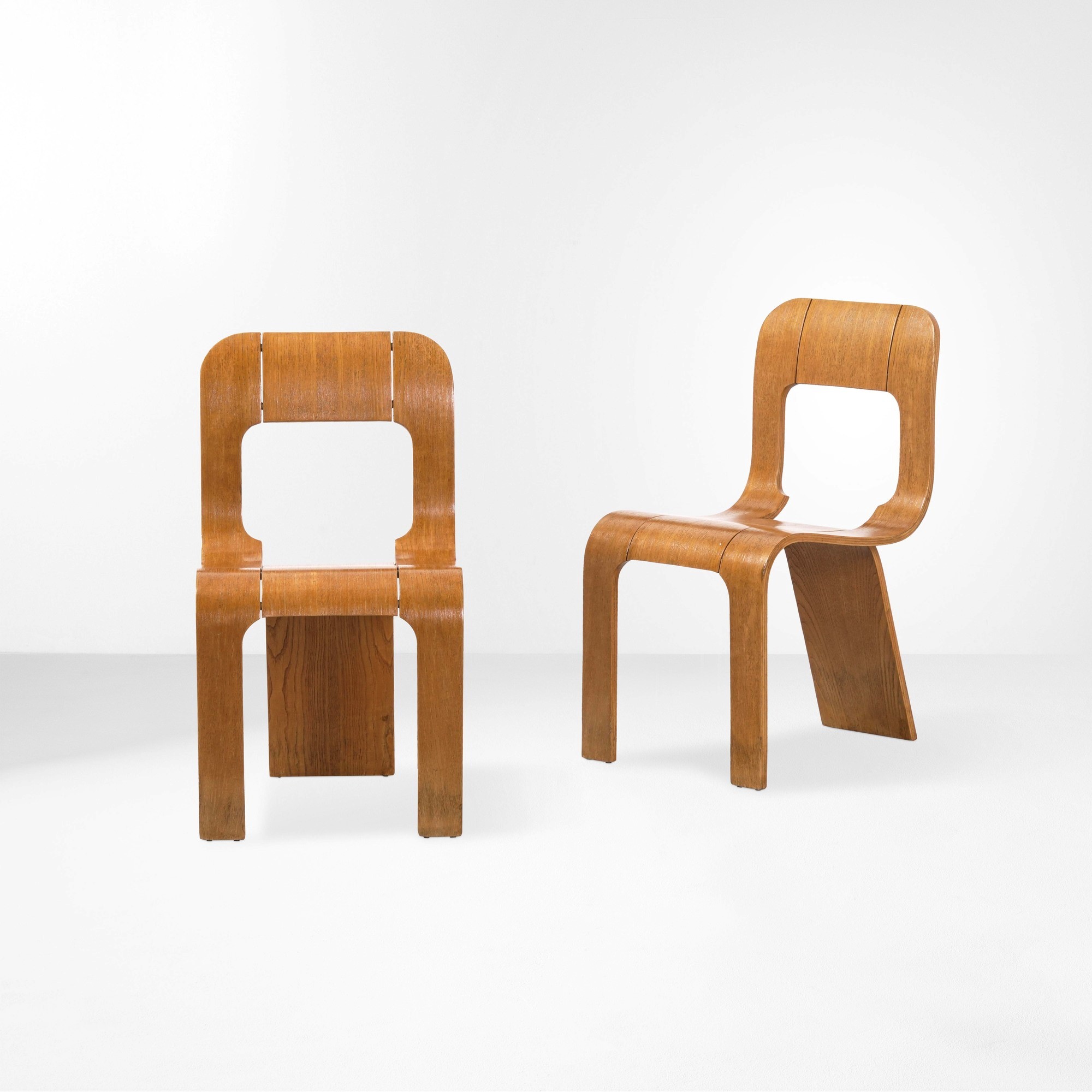 Gigi Sabadin - Due sedie mod. S, legno compensato curvato