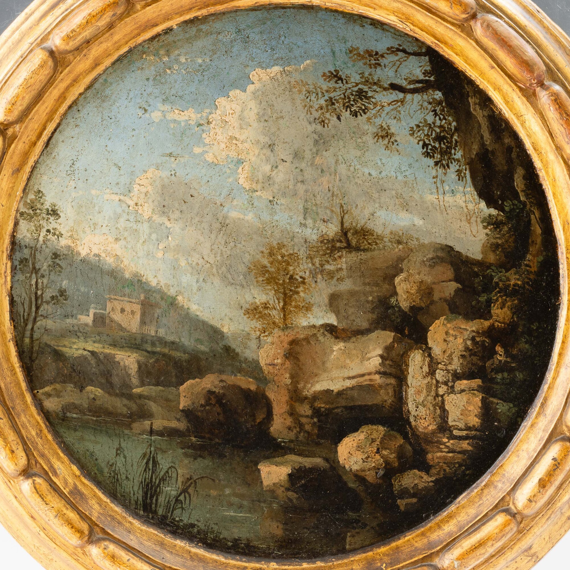 Scuola del XIX secolo, Paesaggi fluviali con architetture (coppia) su olio su tavoletta circolare