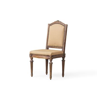Sedia in legno intagliato stile Luigi XVI, schienale e gambe sagomati e traforati