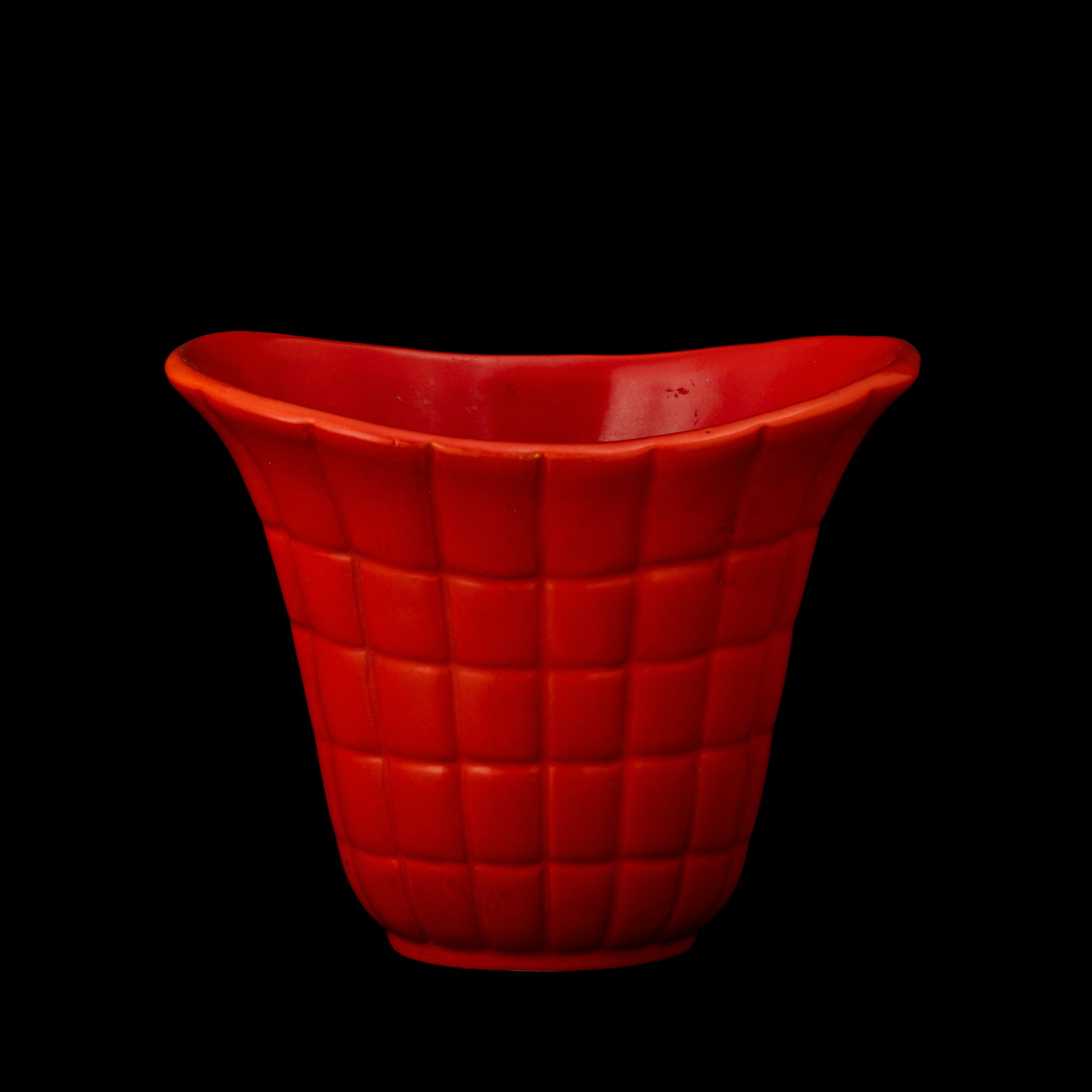 Giovanni Gariboldi - Vaso “San Cristoforo”, terraglia a colaggio con costolature quadrettate