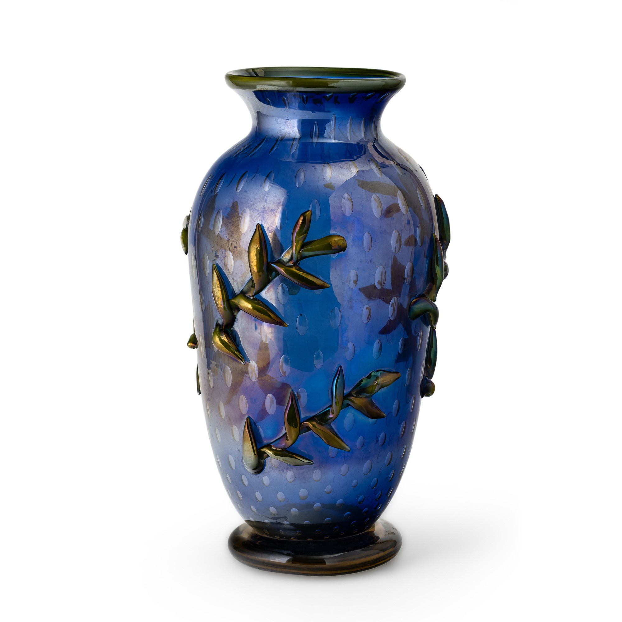 Vaso ovoidale in vetro sommerso blu, decoro a inclusione di bolle e applicazioni a caldo (Italia ...