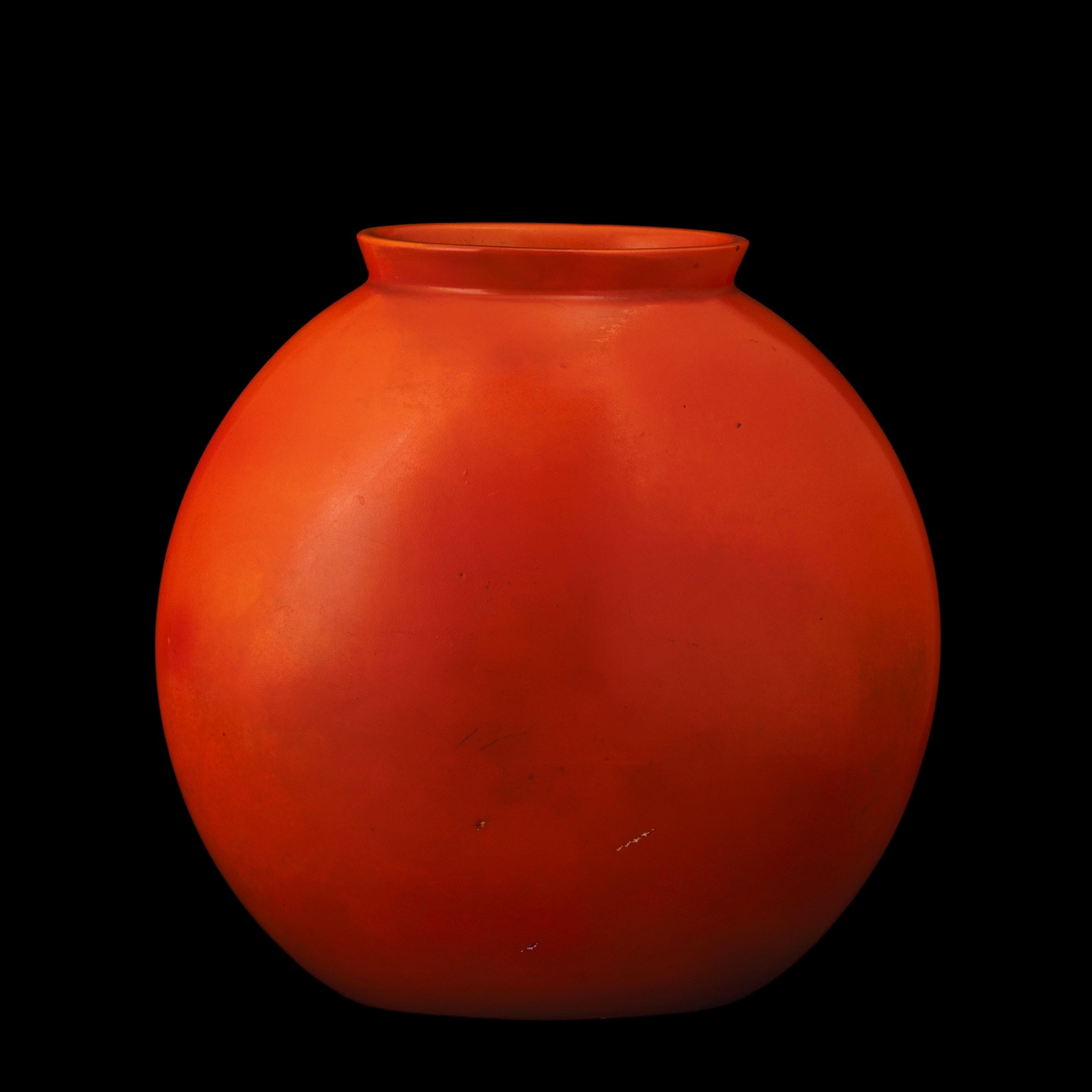 Guido Andloviz - S.C.I., Laveno, vaso a lente in terraglia con decoro a smalto arancione