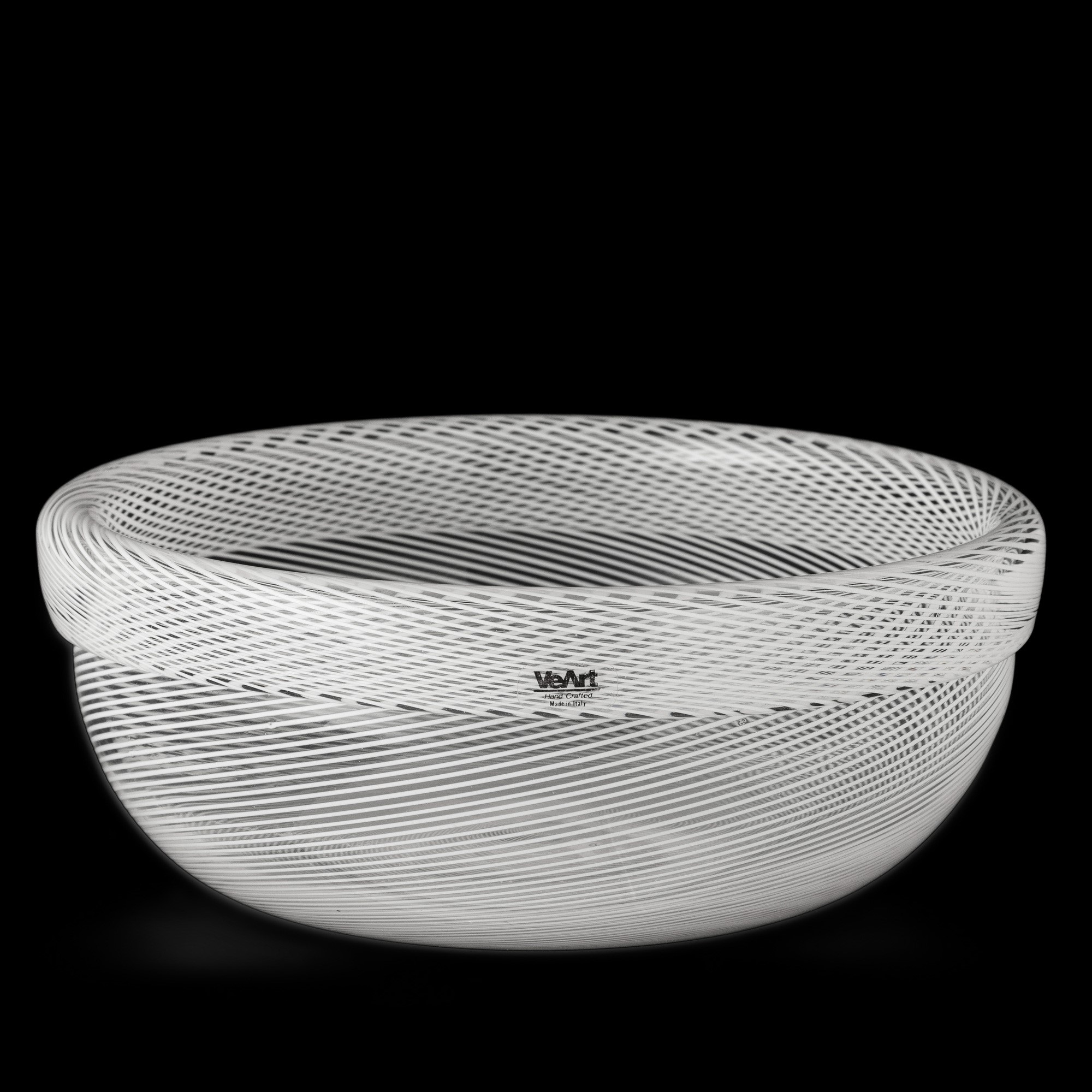 VeArt, Coppa in vetro soffiato a filigrana lattimo (Murano), ca. 1980