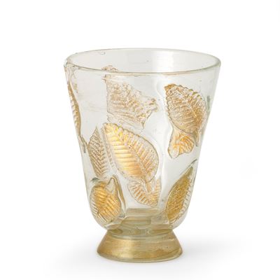 Vaso troncoconico in vetro soffiato con decorazione a foglie e inclusione di foglia oro (Murano, ...