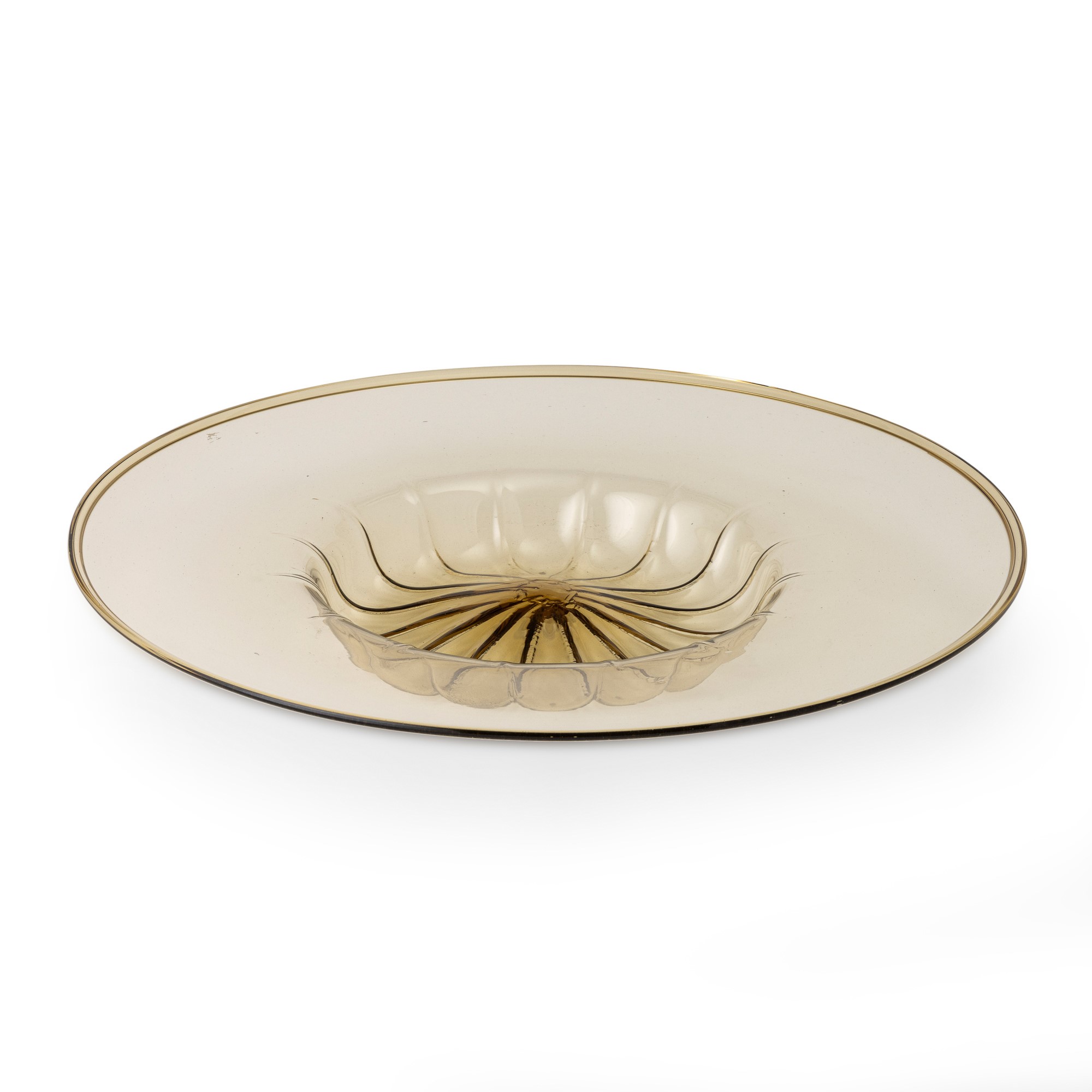Murano (ca. 1930), Grande piatto in vetro soffiato pagliesco a larga tesa con centro baccellato