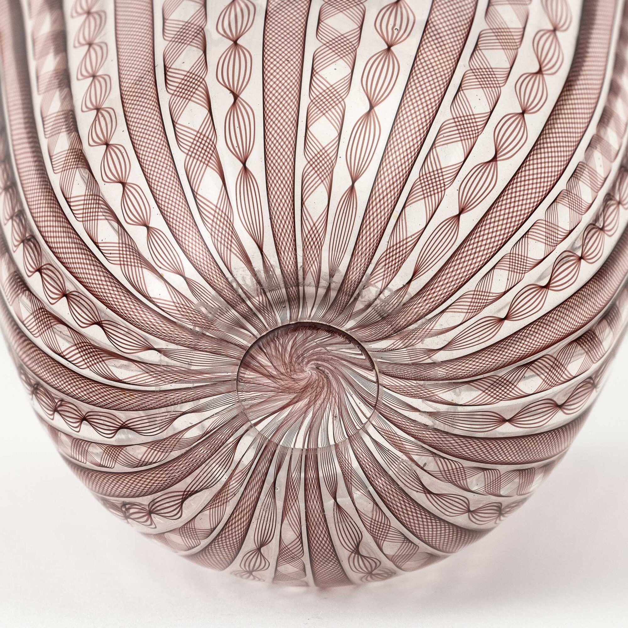 Barovier & Toso, Vaso a campana in vetro soffiato con decoro a canne zanfirico e ametista (Murano...