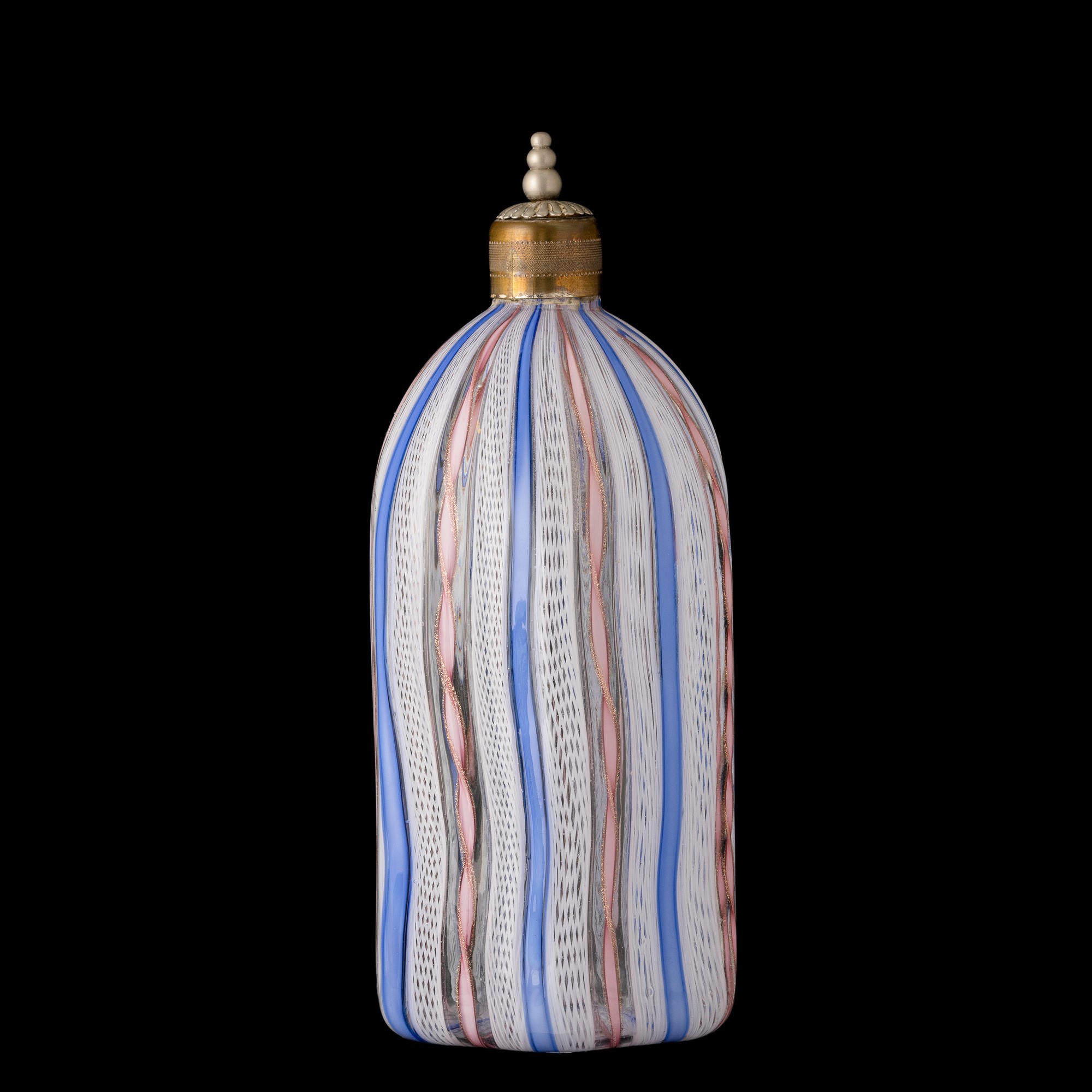 Vaso/Portaprofumo in vetro di Murano (sec. XX), bottiglia a sezione esagonale con decoro a retice...