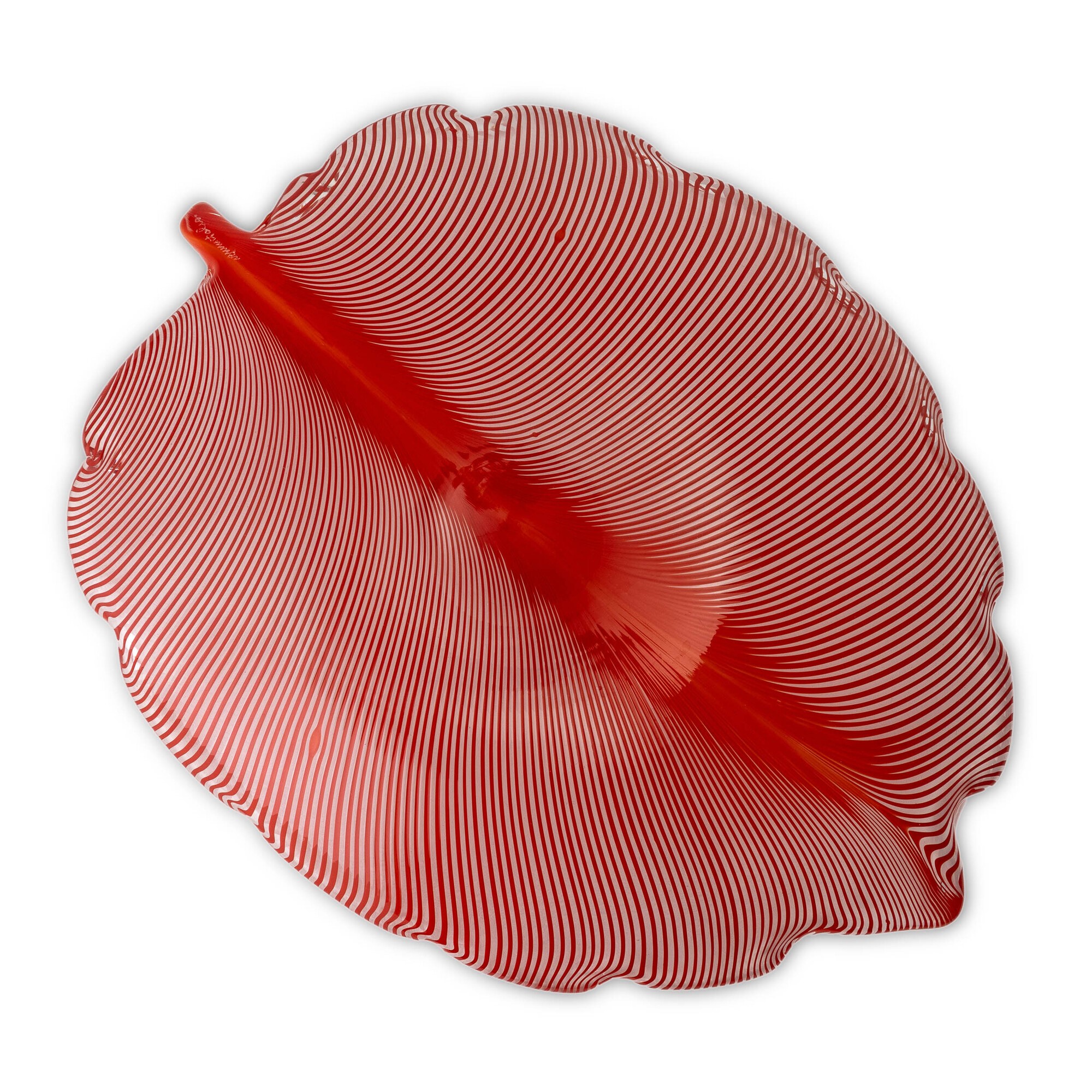 Tyra Lundgren - Soprammobile a forma di foglia in vetro soffiato con filigrana rossa (Murano, 197...