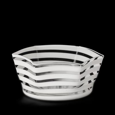 Murano (ca. 1950), coppetta esagonale in vetro soffiato con decoro di canne di lattimo