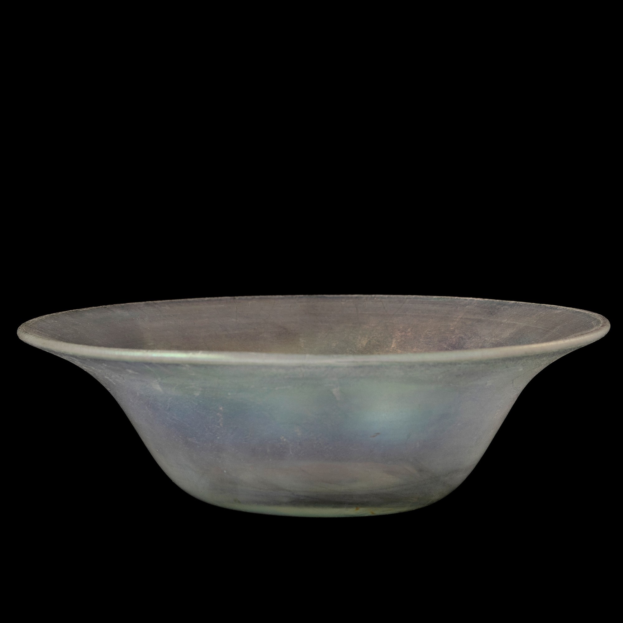 Barovier & Toso, Coppa in vetro soffiato iridescente (Murano), circa 1980