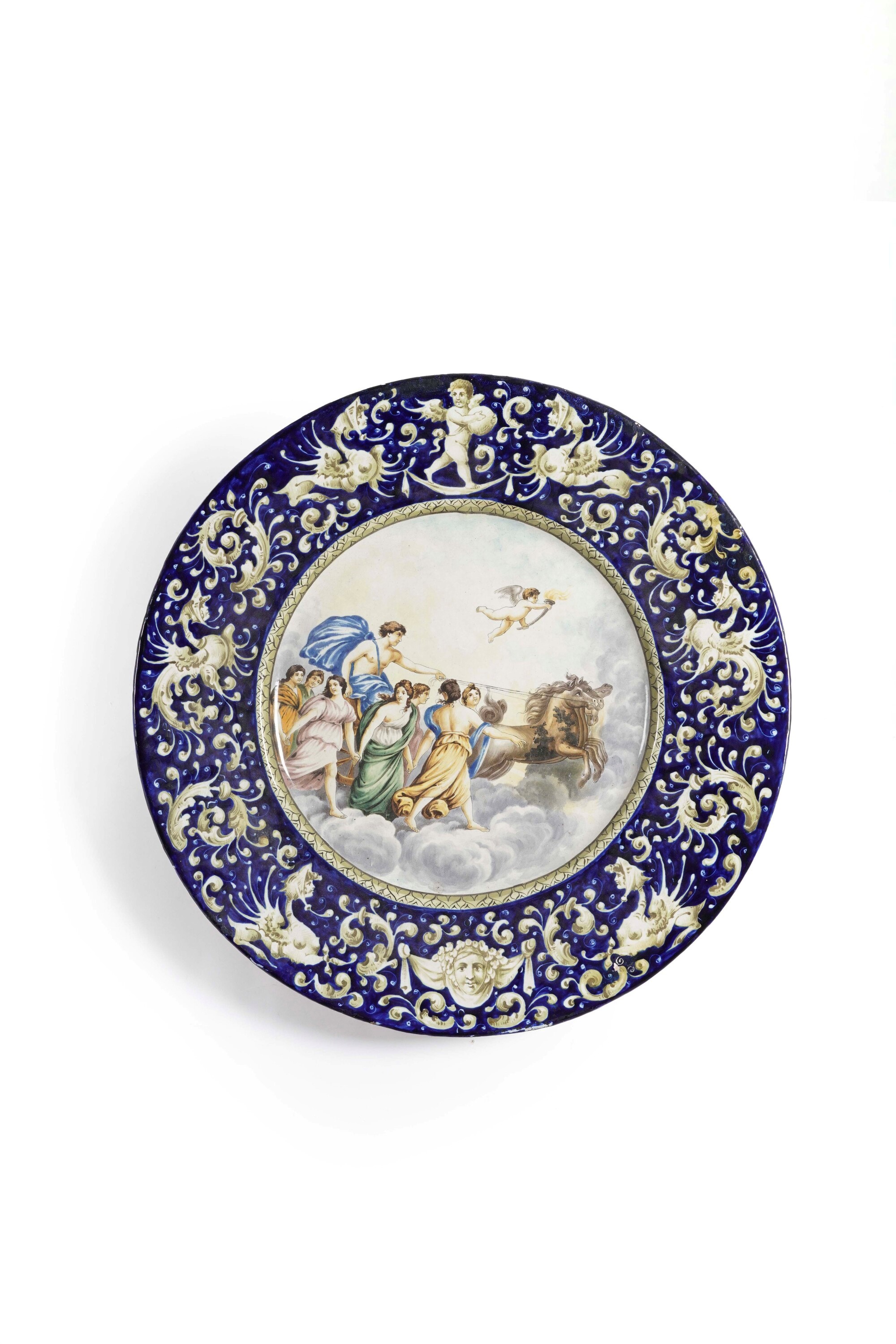 Italia centrale, Due piatti in maiolica con decoro mitologico e bordura a grottesche (inizio XX s...