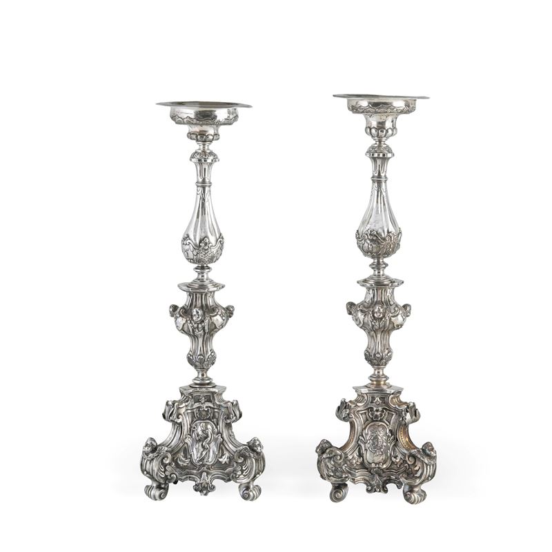 Coppia di candelieri barocchi. Oreficeria italiana del XVIII secolo  - Auction Collectors' Silvers - I - Cambi Casa d'Aste