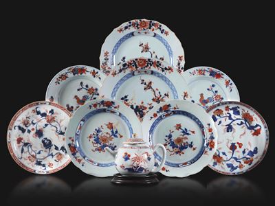 Cina, Porcellana Imari (otto piatti e teiera), Dinastia Qing, epoca Qianlong