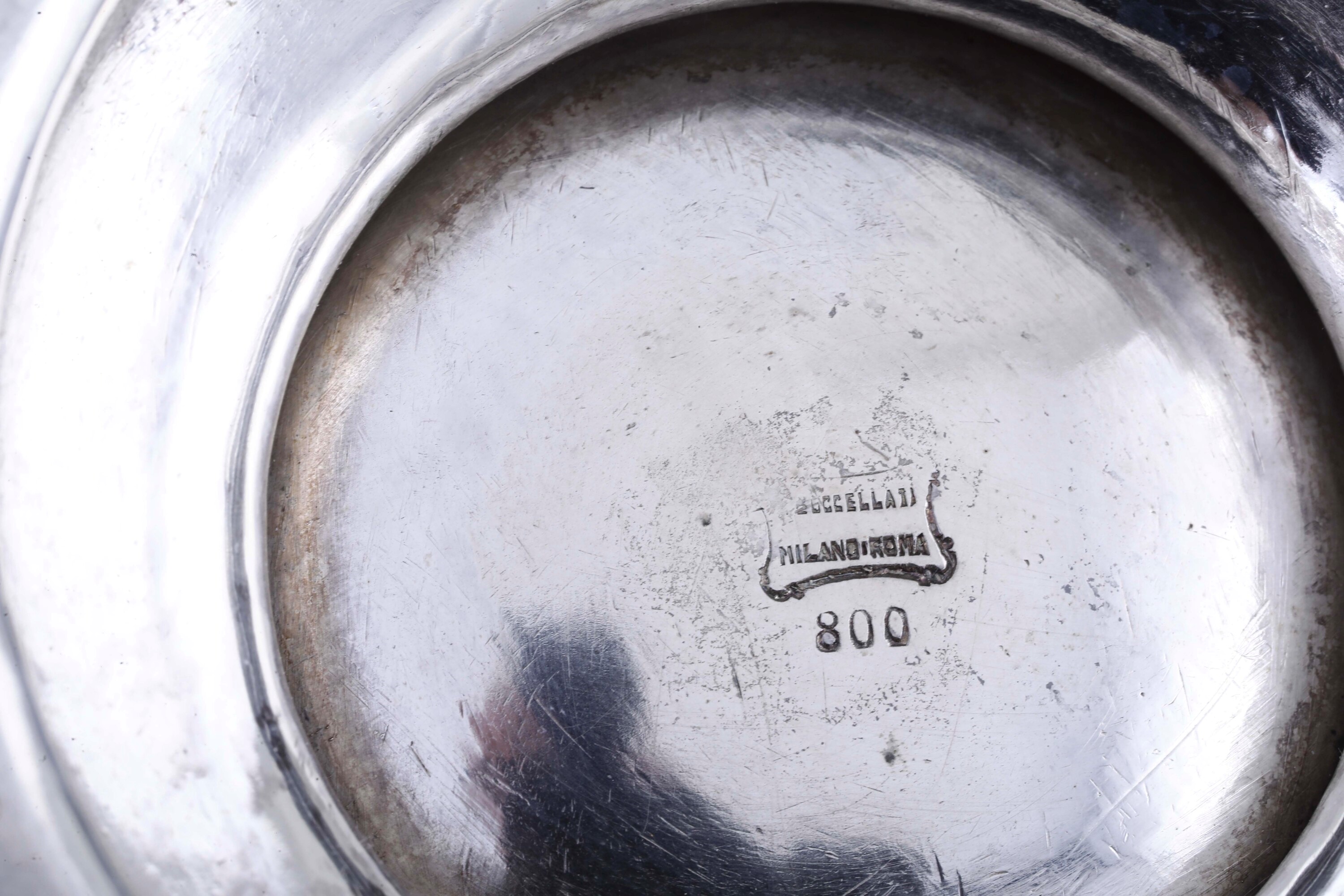 Maison Mario Buccellati, Caffettiera, teiera e lattiera in argento fuso e sagomato