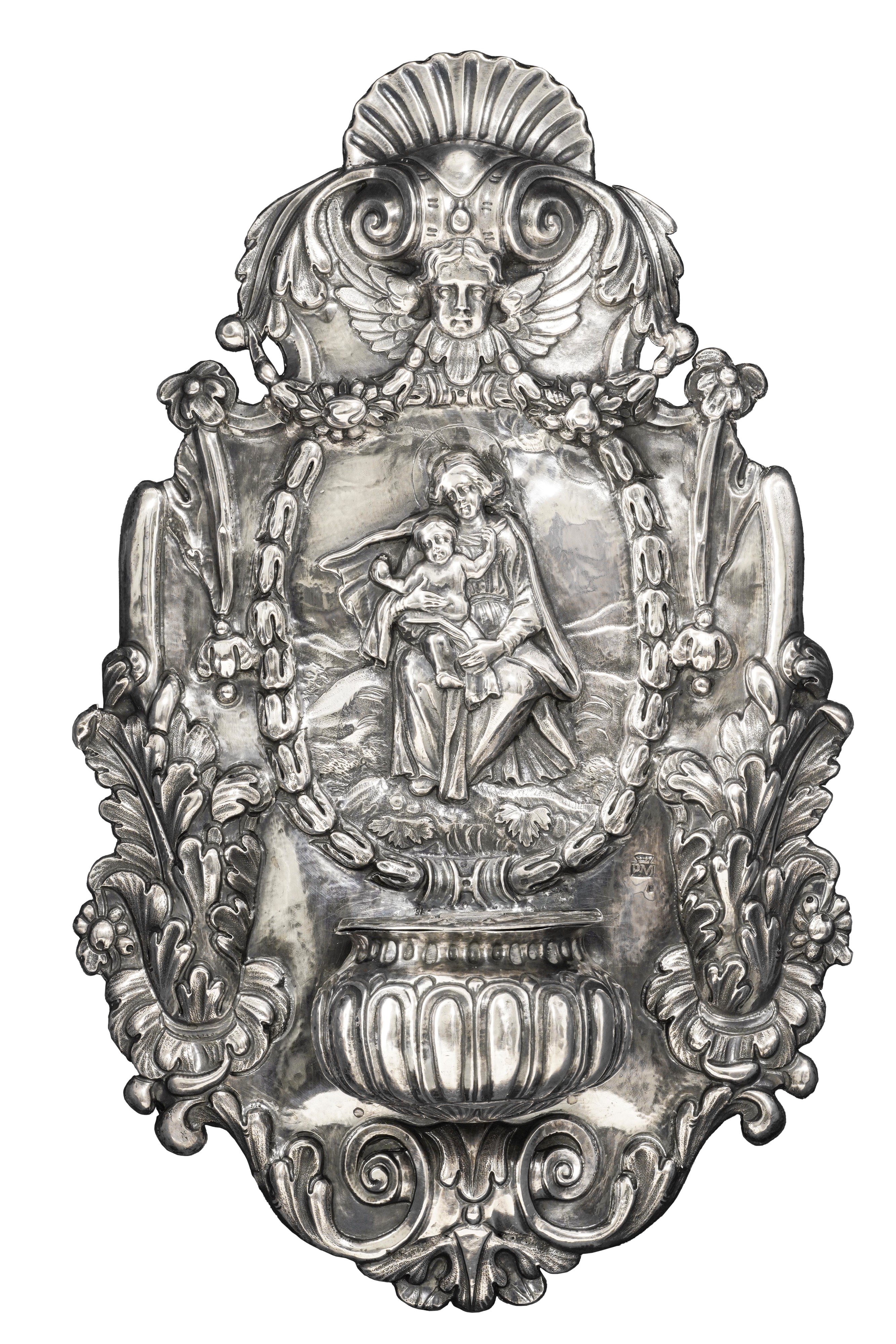 Marchio P.M, Acquasantiera mariana barocca, argento fuso, sbalzato e cesellato (XVIII secolo)