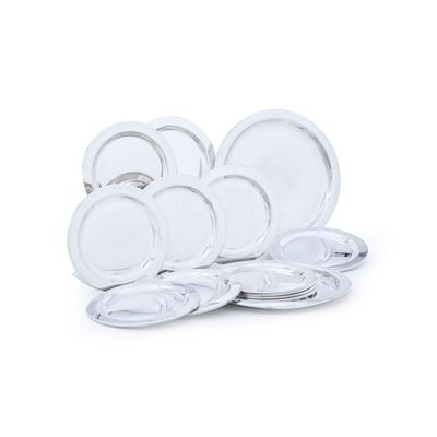 Argenteria italiana del XX secolo, Dodici sottobicchieri e due sottobottiglia in argento fuso e s...