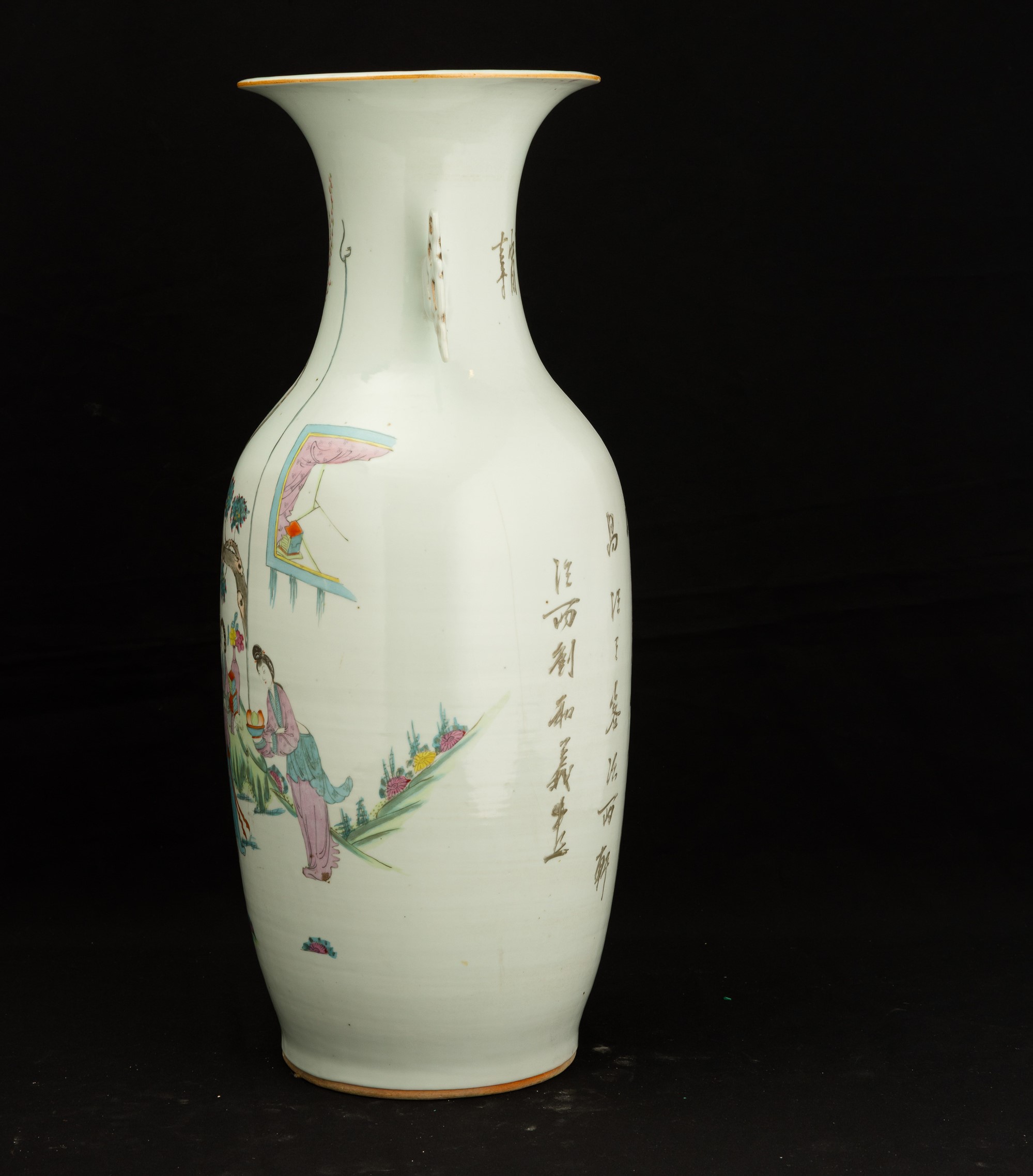 Cina, Vaso in porcellana biansato con scena di vita comune e iscrizioni, XX Repubblica