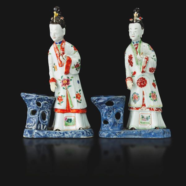 Coppia di figure raffigurante fanciulle Famiglia Verde, Cina, Dinastia Qing, epoca Qianlong (1736-1796)