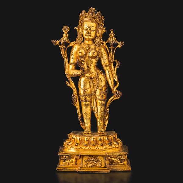 Figura di Bodhisattva Padmapani su doppio fiore di loto in bronzo dorato, Tibet, XVIII secolo