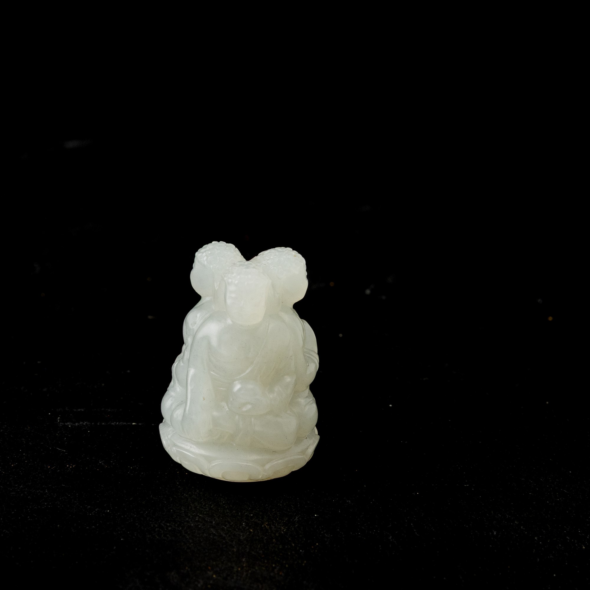 Cina (Dinastia Qing, XIX secolo), Figura di tre divinità in giada bianca