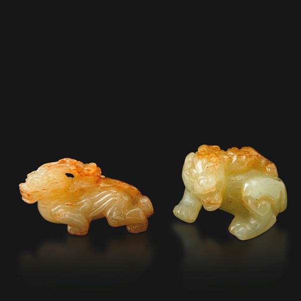 Lotto composto da due leoni in giada russet, Cina, Dinastia Qing, XIX secolo