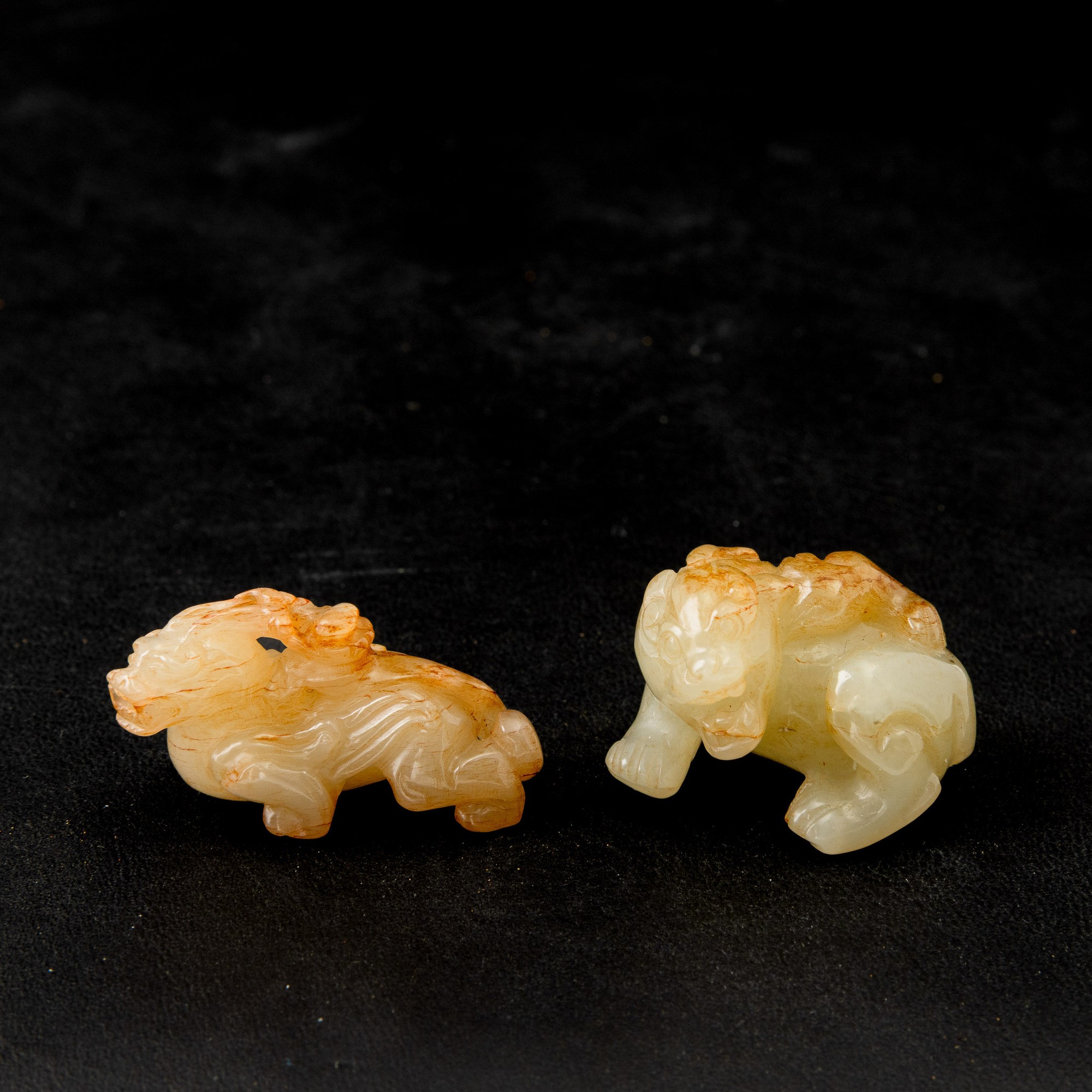 Coppia di leoni, Giada russet, Cina, Dinastia Qing (XIX secolo)
