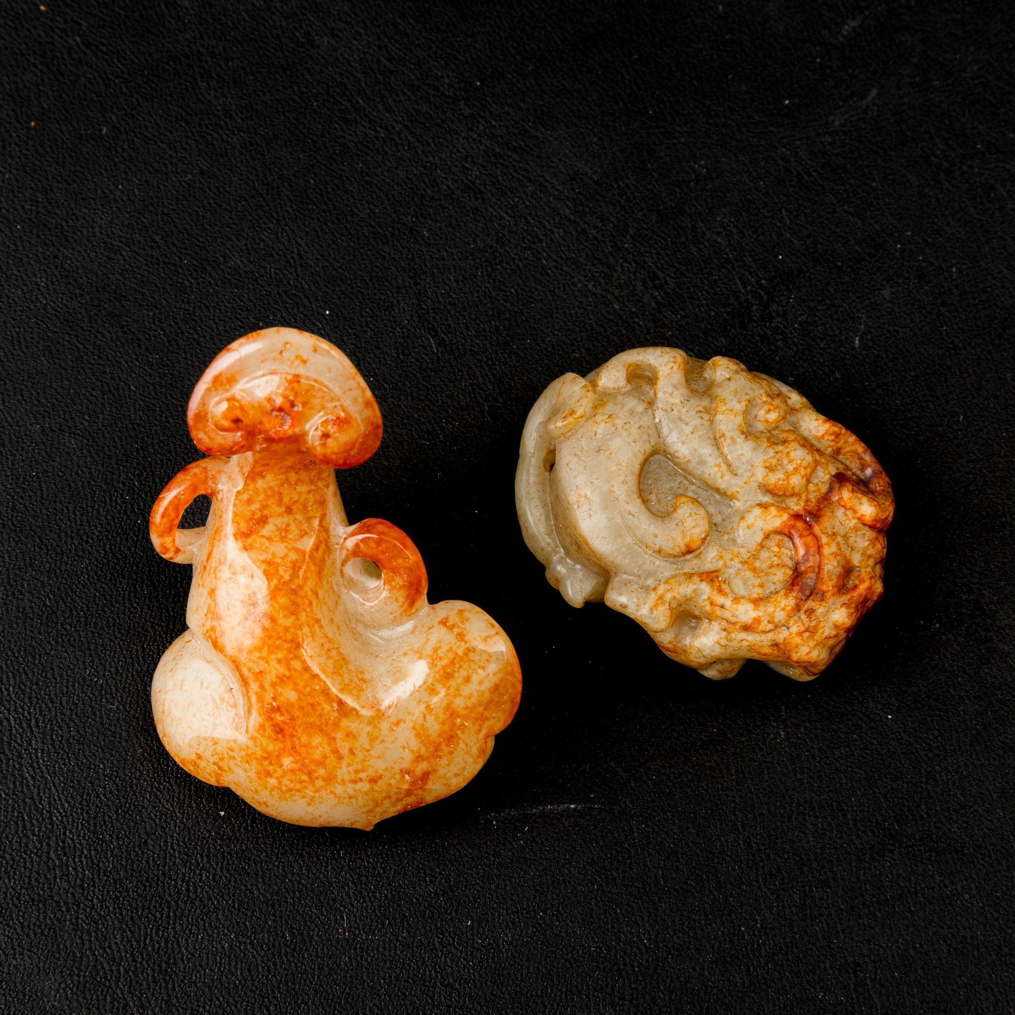 Giada russet, Lotto di due elementi, Cina, Dinastia Qing, XIX secolo