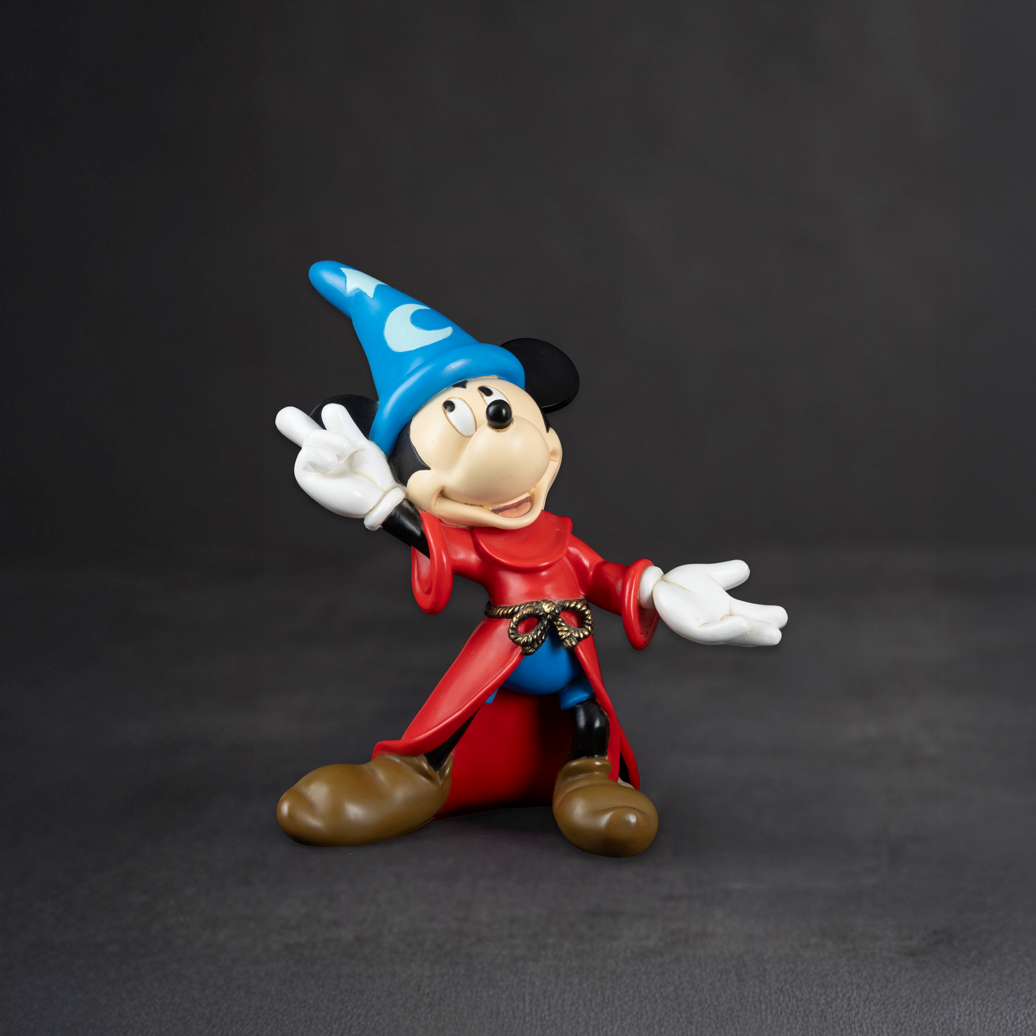 Walt Disney - Topolino Fantasia, statua in resina policroma