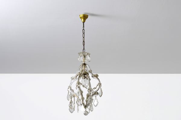 Lampadario con pendenti in vetro. XX secolo