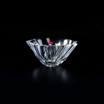 Baccarat (manifattura), Centrotavola “Objectif” in cristallo (modello di Thomas Bastide), Francia...